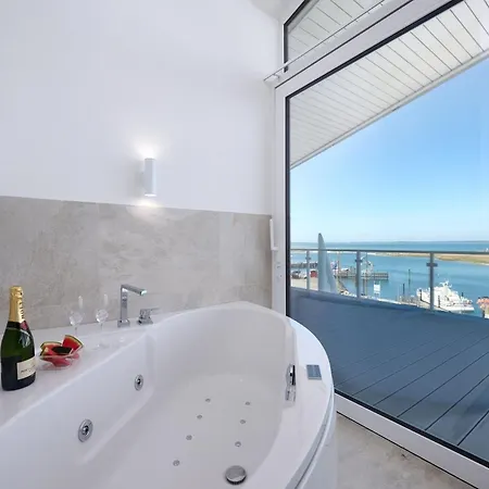 Marina Penthouse Kiek Ut Apartment